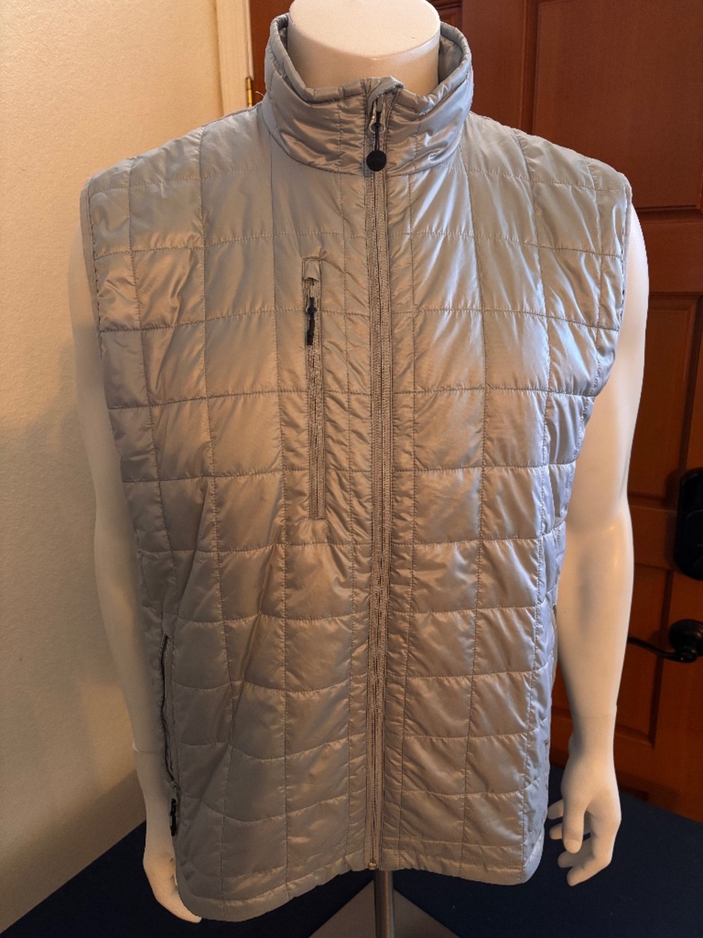 Nice mens XL Sun Mountain Windwear golf puffer vest